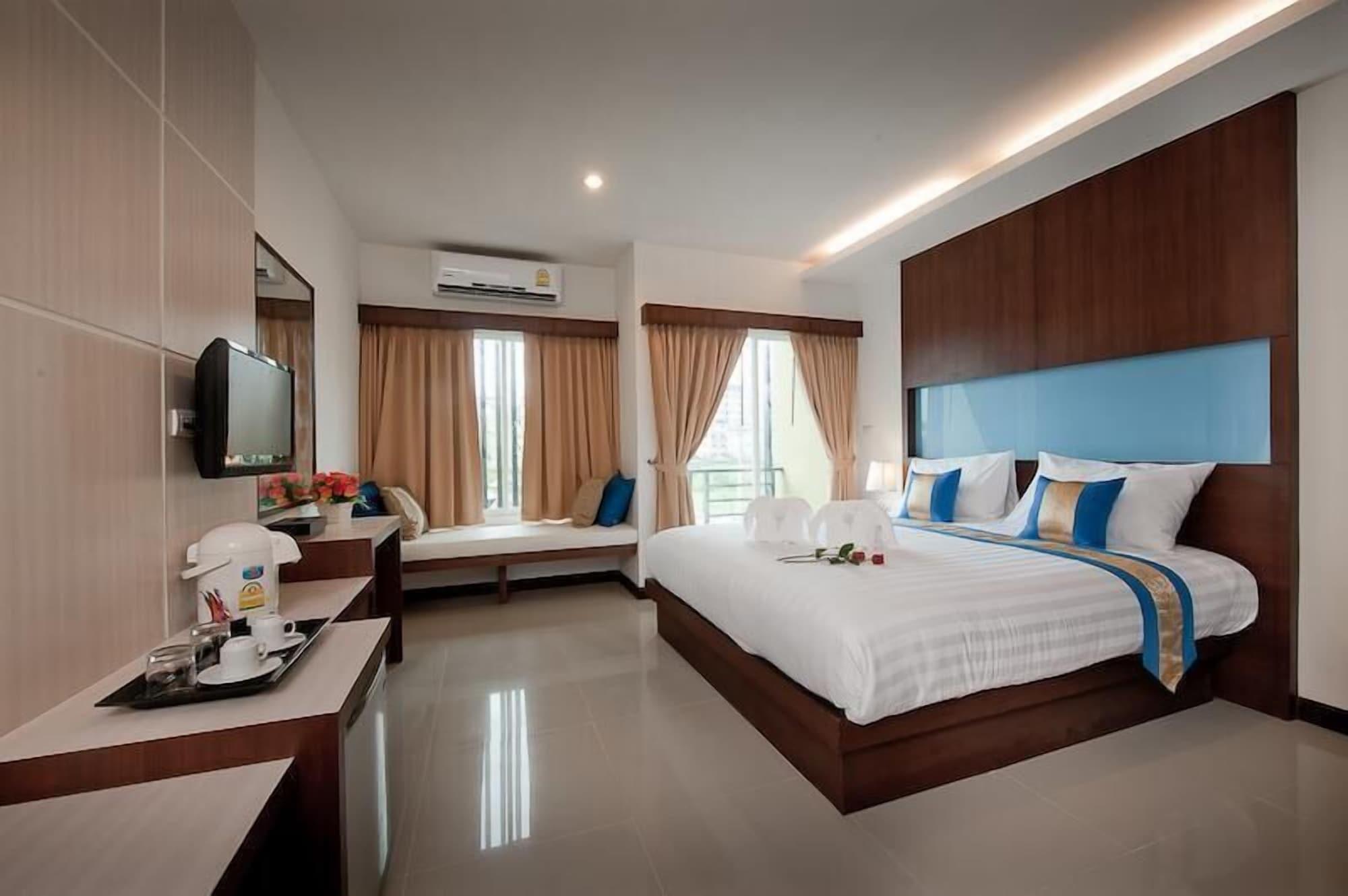 Tuana Blue Sky Patong Hotel ภายนอก รูปภาพ
