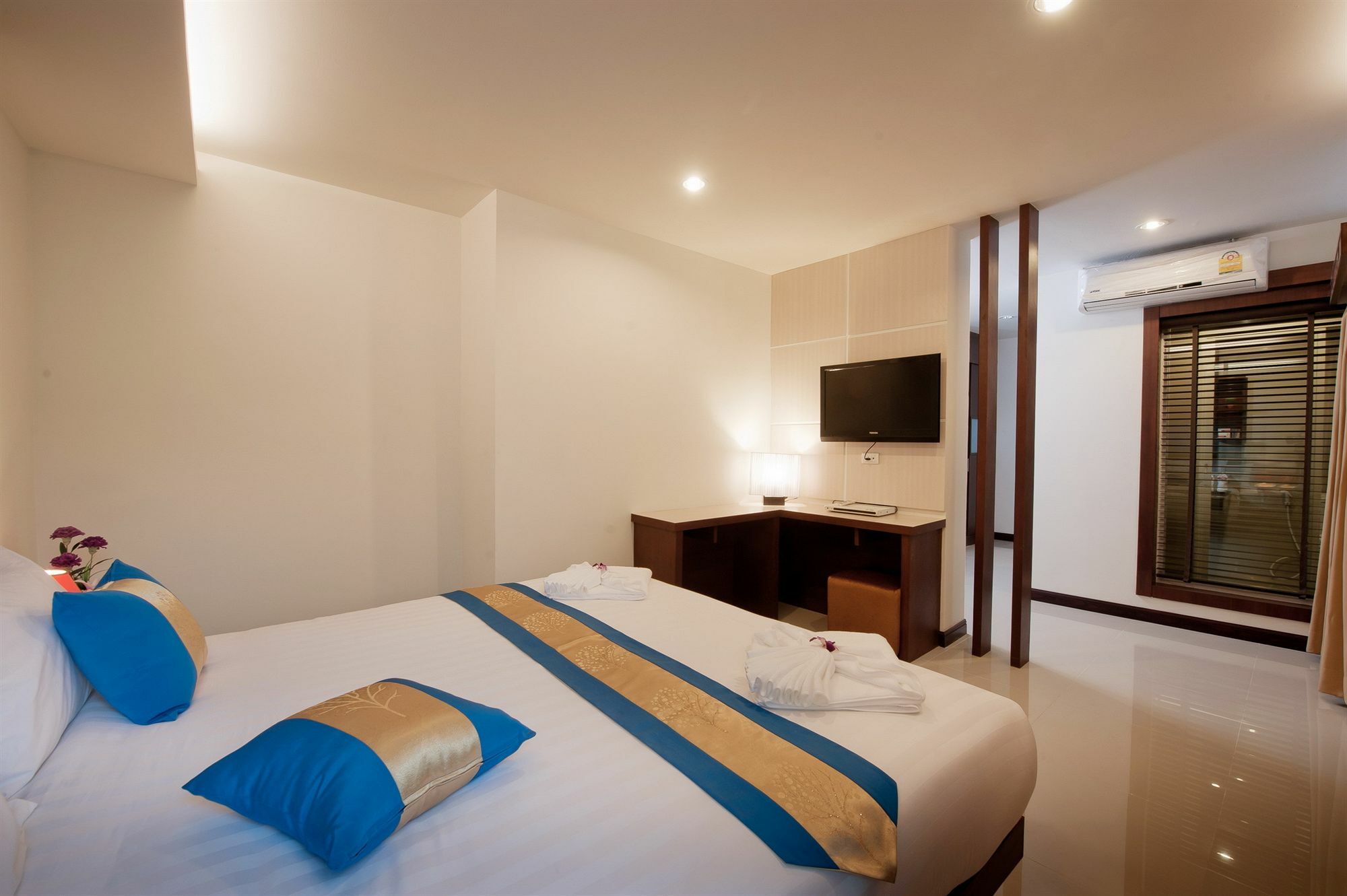 Tuana Blue Sky Patong Hotel ภายนอก รูปภาพ